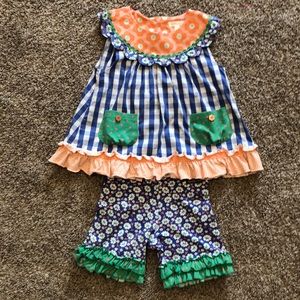 Size 6 Matilda Jane tunic. Size 8 shorties